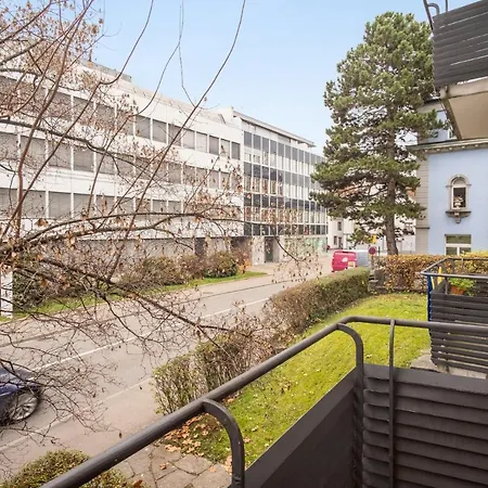Spacious In The Heart Of Zltwg68 Apartment