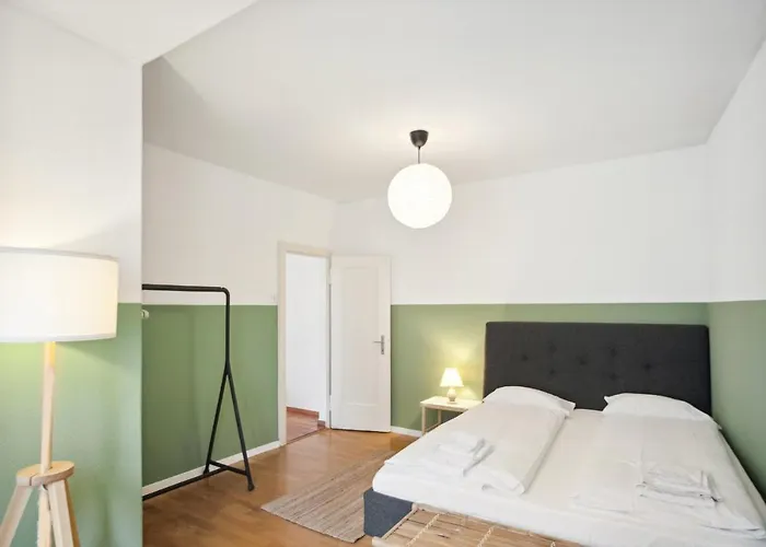 아파트 Spacious In The Heart Of Zltwg68